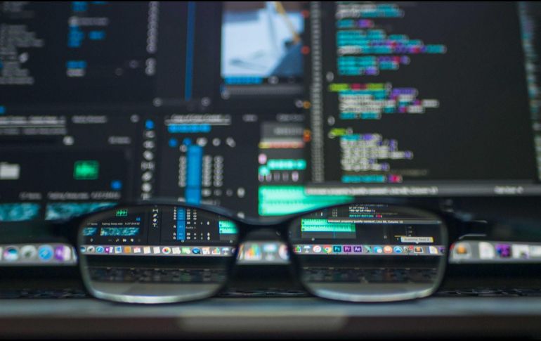 Ten cuidado en las redes sociales, pues los montalikes ofrecen empleos falsos. Unsplash.