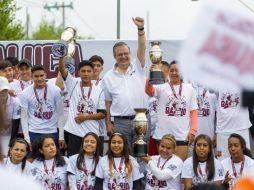 Marcelo Ebrard se había comprometido a apoyar al COM para buscar la candidatura olímpica. ESPECIAL/@m_ebrard
