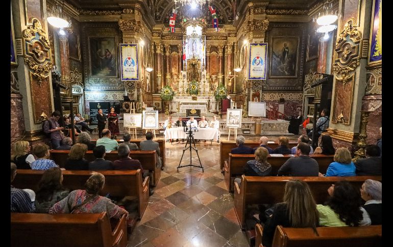 El libro fue escrito por Antonio Oceguera Villanueva, cirujano oncólogo del Hospital Civil de Guadalajara “Fray Antonio Alcalde”. EL INFORMADOR / H. Figueroa