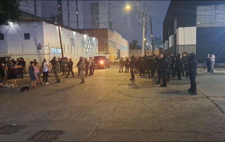 La tarde de este miércoles se reportó la presencia de gente armada en Pueblo Quieto, asentamiento irregular junto a las vías del tren en la colonia Jardines del Bosque. CORTESÍA