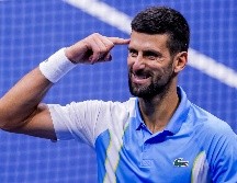 Djokovic imitó la celebración característica de Shelton al terminar el juego. EFE/W. Oliver