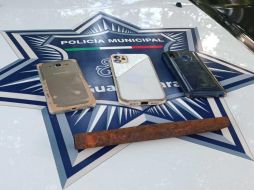 Según oficiales, los sujetos trataron de escapar, pero fueron interceptados metros adelante, 