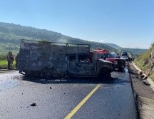 La UEPCBJ informó de la atención del accidente en el kilómetro 451 de la autopista de Guadalajara a Morelia. ESPECIAL