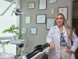 Andrea Elizabeth Berríos. Doctor Marco Anaya Mastache/ Gente Bien