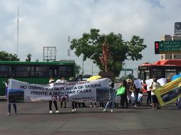 Vecinas y vecinos de distintas colonias se manifestaron este miércoles en los cruces de las avenidas Tonaltecas y Tonalá. ESPECIAL