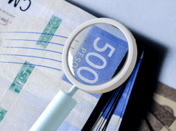 Si sueles recibir dinero en efectivo de tus familiares y te preocupa que el SAT te investigue, debes conocer cuál es el monto máximo para recibir en efectivo. EL INFORMADOR/ ARCHIVO.