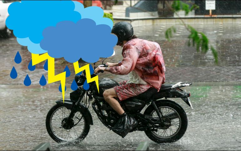 Las lluvias a partir del rango de fuertes podrían reducir la visibilidad en tramos carreteros, ocasionar el incremento en niveles de ríos y arroyos, así como generar deslaves, inundaciones y encharcamientos. EL INFORMADOR / ARCHIVO