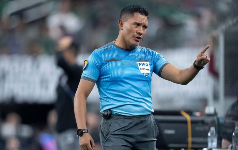 Fernando Guerrero fue el silbante designado para pitar el Clásico Nacional de este sábado en el Estadio Azteca. IMAGO7