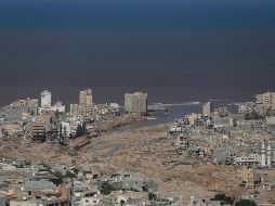 El diluvio del domingo por la noche se llevó a familias enteras y sacó a la luz los puntos vulnerables del país rico en petróleo. EFE / M. Shalash