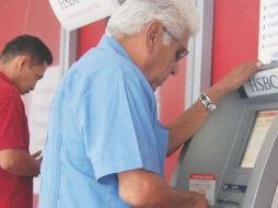 Si quieres sacar dinero en efectivo de la tarjeta Bienestar, estos son los bancos o cajeros que NO te cobran comisión. EL INFORMADOR/ ARCHIVO.