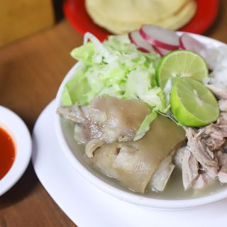 Recomiendan comer ESTO para no sobrepasarse en las Fiestas Patrias