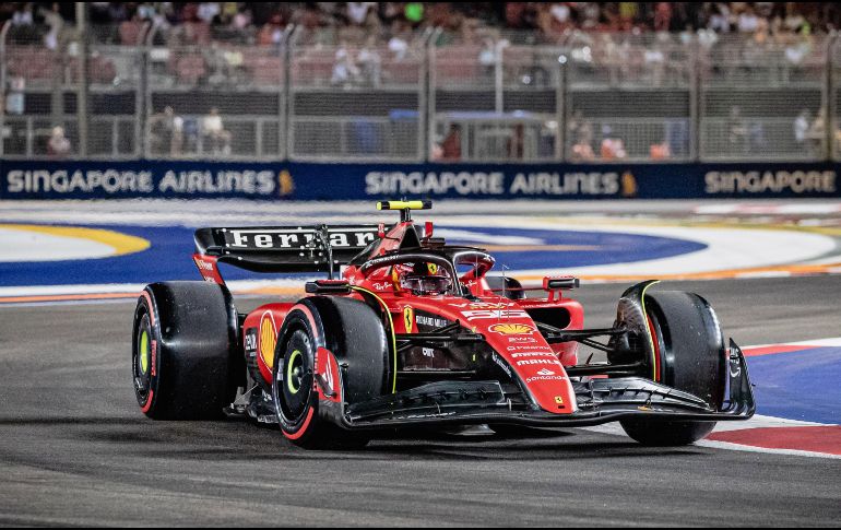 El Gran Premio de Singapur promete ser una batalla emocionante entre los equipos líderes de la Fórmula 1. EFE / T. White