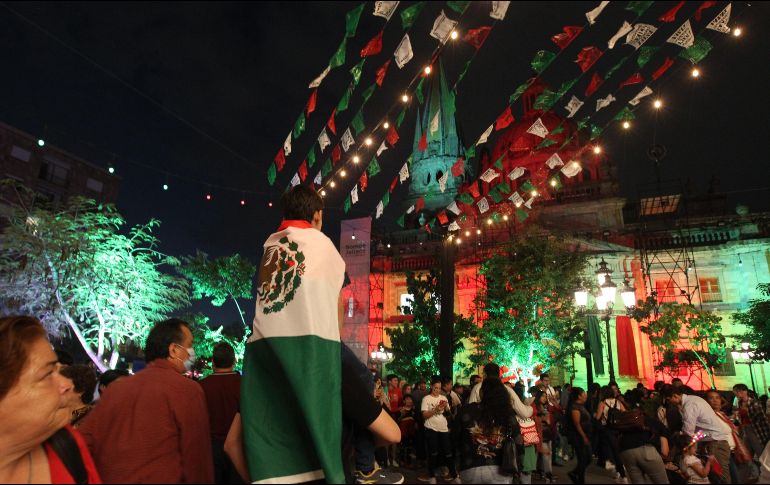 Si no pudiste asistir al evento del Centro de Guadalajara, pero quieres ver el Grito de Independencia, aquí puedes seguir la transmisión. EL INFORMADOR/ ARCHIVO.