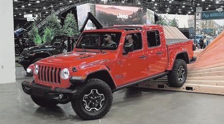 Jeep JT. Este vehículo presenta una nueva parrilla. CORTESÍA