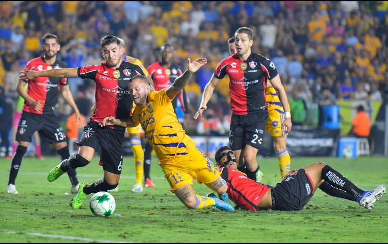 Atlas vs Tigres, un duelo que recientemente ha vivido episodios intensos, entre Liguillas, situaciones extra cancha y eliminaciones. IMAGO7