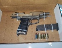 El arma decomisada tenía varios tiros útiles. ESPECIAL/Policía de Zapopan