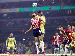 Chivas perdió orden después de los primeros 20 minutos del juego. IMAGO7/E. Sánchez