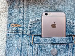 No es difícil saber cuando tu celular está escuchando. Foto de Mihai Moisa en Unsplash