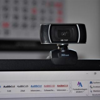 ¿Cómo saber si te espían desde la cámara de tu computadora?