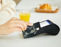 Conocer cuáles tarjetas de crédito están reprobadas por la Condusef podría salvarte de las deudas. Unsplash.