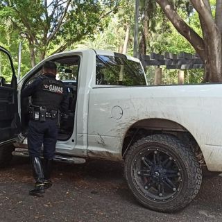 Detienen a dos personas con revolver en la colonia Talpita
