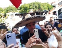 Con la finalidad de recabar firmas para lograr la constancia para ser candidato independiente, Eduardo Verástegui, estuvo de visita en Guadalajara. Especial
