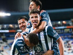 Illian Hernández festeja después de anotar el tercero de los Tuzos. IMAGO7/E. Hernández