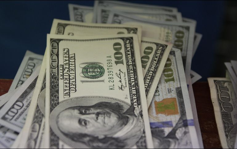 El dólar inició la sesión de hoy miércoles muy cerca de la barrera de los 17 pesos. EL INFORMADOR / ARCHIVO