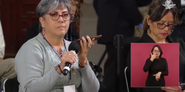 Reclaman a L&oacute;pez Obrador por entrega de bast&oacute;n de mando