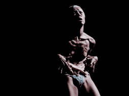 MARES// encuentros en danza butoh es un festival bienal con sede en Guadalajara que busca acercar el conocimiento de esta danza a la comunidad. Cortesía/S.Eschkol.
