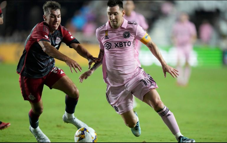 Al final del encuentro, Gerardo Martino descartó que tanto Messi como Alba tengan lesiones musculares tras hablar con ellos. AP/W. Lee