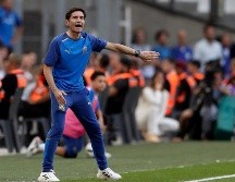 Los líderes de las barras del club no estaban contentos con Marcelino García Toral. EFE/G. Horcajuelo