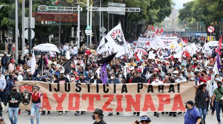El Mandatario dio a conocer dos cartas dirigidas al titular de la Sedena en las cuales le instruye a realizar labores de vigilancia y facilidades en la detención de militares por caso Ayotzinapa. SUN / ARCHIVO
