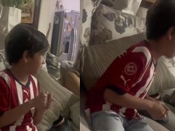 El enojo llegó a millones de chivahermanos, entre ellos un niño quien se volvió viral en las redes sociales expresando su molestia ante los jugadores por la derrota que sucedió ante el acérrimo rival. ESPECIAL