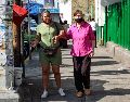Ante el aumento de contagios de COVID-19 en Jalisco durante las últimas semanas, las personas optan por volver a utilizar las mascarillas. EL INFORMADOR/H. Figueroa