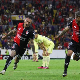 Nominan gol del "Huevo" Lozano al Premio Puskas 2023