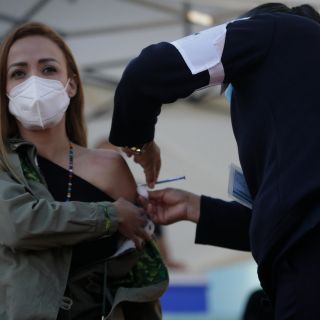 Abren la convocatoria para que empresas vendan vacunas COVID