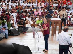 En su discurso, la oficialmente Coordinadora de los Comités de Defensa de la Cuarta Transformación y virtual candidata presidencial calificó las elecciones de 2024 como una 