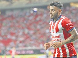 Alexis Vega es uno de los jugadores que más críticas se ha llevado en esta mala racha del Guadalajara, ya que en la cancha se ha quedado lejos de cumplir con las expectativas. EL INFORMADOR/ H. Figueroa