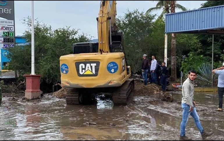 Actualmente, el arroyo ya no se encuentra crecido, pero continúa con gran afluencia de agua. ESPECIAL