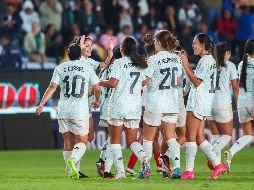 A diferencia del encuentro contra Puerto Rico, esta vez las seleccionadas sí aprovecharon la mayoría de las jugadas de peligro que tuvieron en el área trinitaria. IMAGO7