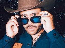 El músico le da un toque alternativo al regional mexicano. CORTESÍA