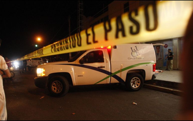 Al llegar al sitio, localizaron a dos hombres inconscientes en un negocio de autopartes. Ambos tenían lesiones por arma de fuego y se corroboró su deceso por las heridas. EL INFORMADOR/ ARCHIVO.