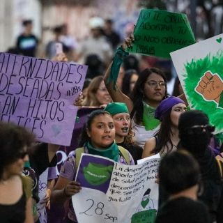 Protestan colectivas feministas en Guadalajara en el marco del 28S