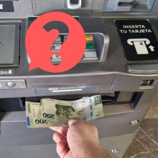 ¿Cuánto cobran de comisión los cajeros por retirar dinero de otros bancos?