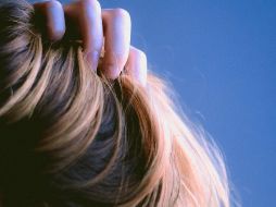 Hay ciertos alimentos que debes evitar para proteger tu cabello. Foto de Paul Siewert en Unsplash