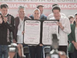 Claudia Sheinbaum y Mario Delgado firmaron el acuerdo. EL UNIVERSAL