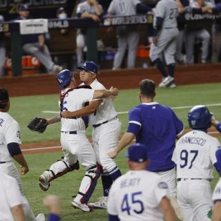 Mexicanos presentes en los playoffs de la MLB
