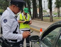 De ser sancionados, las y los conductores deben dar un correcto mantenimiento mecánico a su vehículo y asistir a verificar dentro de los próximos 30 días naturales. EL INFORMADOR/ ARCHIVO