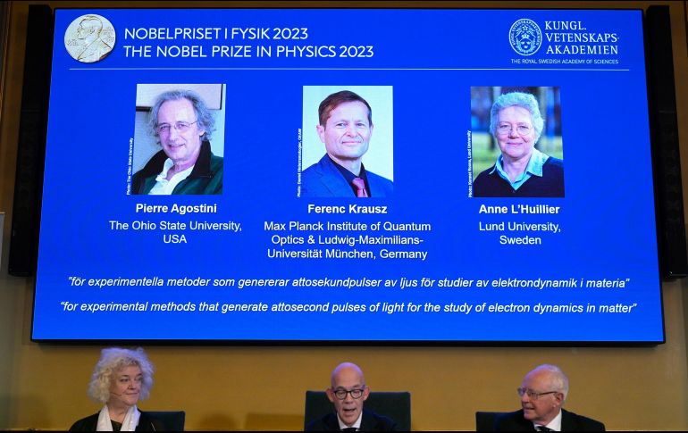 Los científicos ganadores del Nobel de Física 2023 fueron reconocidos por explorar el mundo de los electrones. EFE / A. WIKLUND